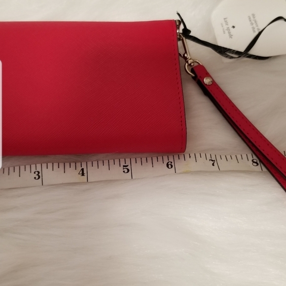 Kate Spade Laurel Way iPhone Wristlet - Picture 13 of 14
